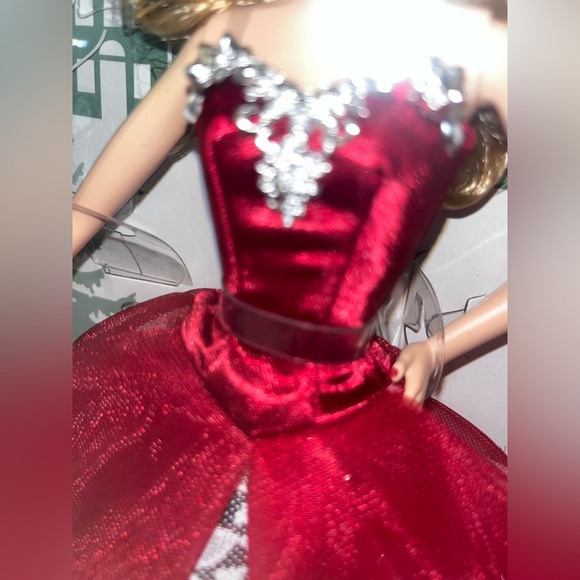 2015 Holiday Collector Barbie ❤️ in box !! ✨ - Picture 6 of 11
